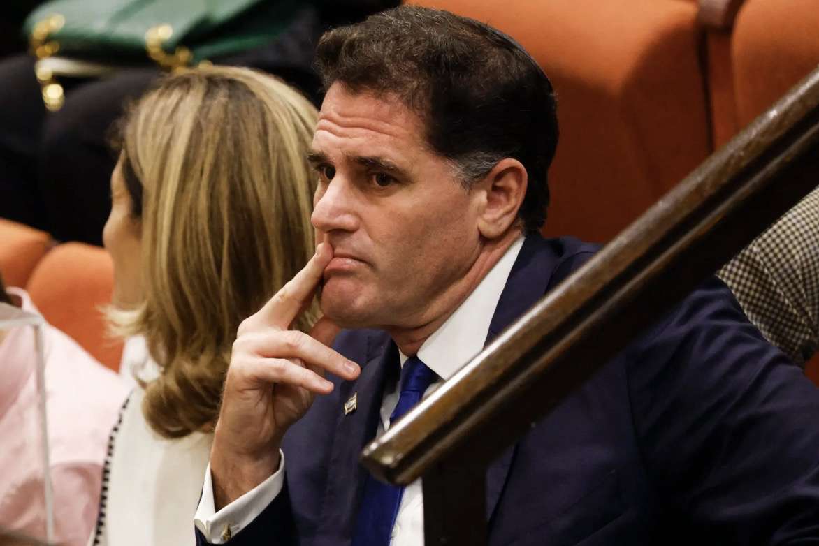 Exposed to dissatisfaction with US officials' direct ta
