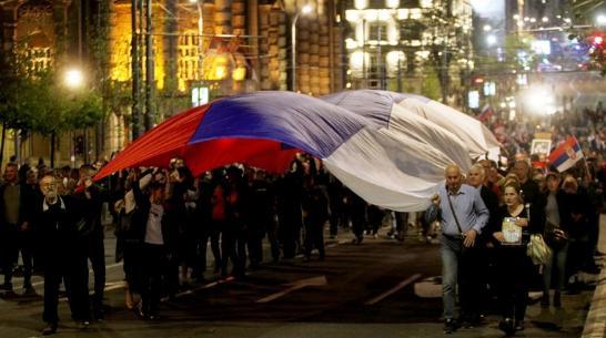 Foreign media: Large scale protests erupt in the Serbian cap