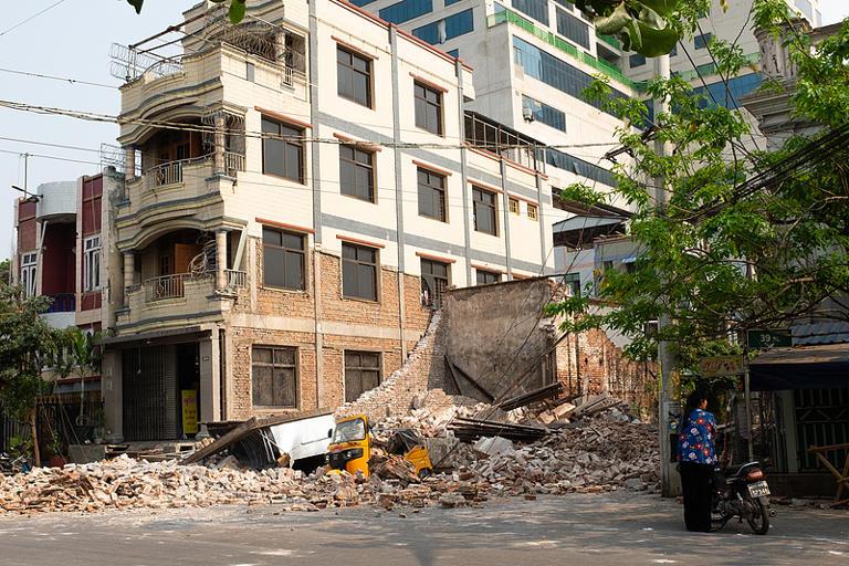 The strong earthquake in Myanmar has caused 694 deaths in th